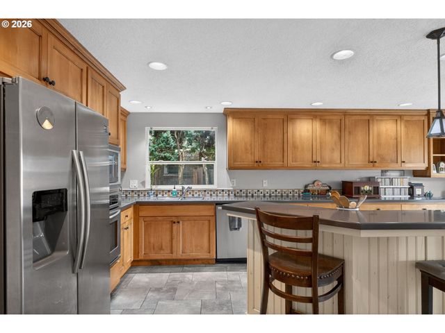 177 Ne 34TH Ct, Hillsboro, OR 97124