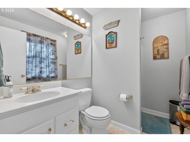 177 Ne 34TH Ct, Hillsboro, OR 97124