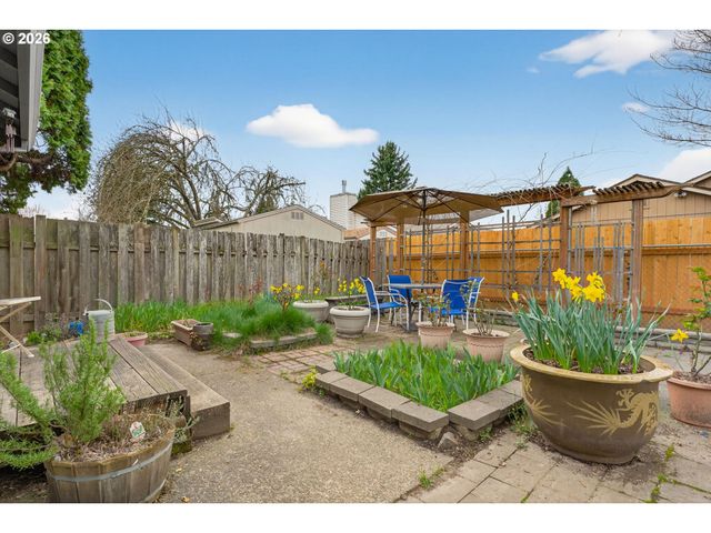 177 Ne 34TH Ct, Hillsboro, OR 97124