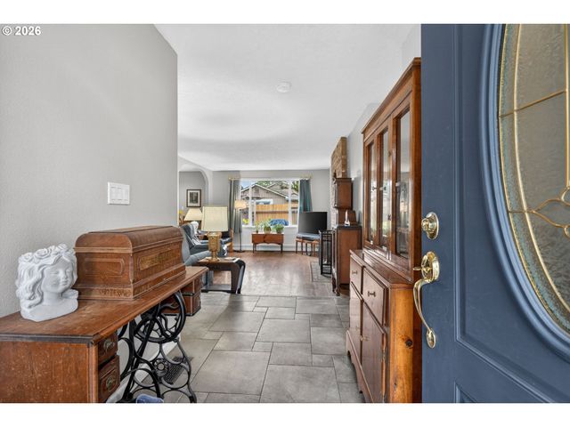 177 Ne 34TH Ct, Hillsboro, OR 97124