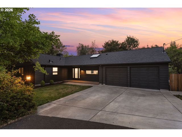 3868 Sw BRIDLEMILE Ln, Portland, OR 97221