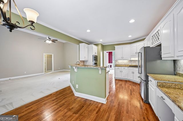 3923 Springtree Lane, Hoschton, GA 30548