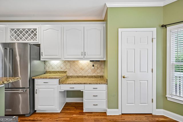 3923 Springtree Lane, Hoschton, GA 30548