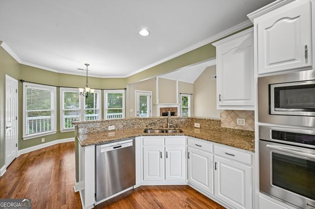 3923 Springtree Lane, Hoschton, GA 30548
