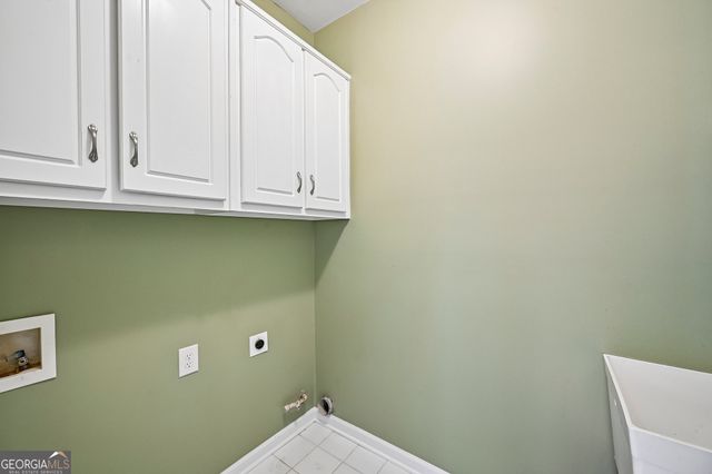 3923 Springtree Lane, Hoschton, GA 30548