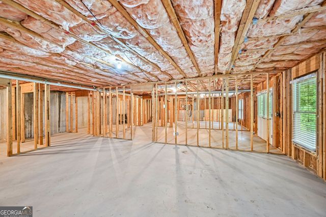 3923 Springtree Lane, Hoschton, GA 30548
