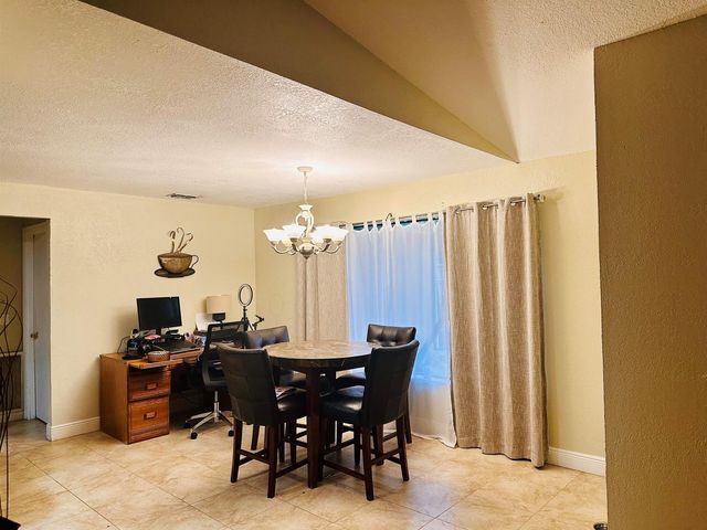 637 SE THORNHILL Drive, Port St. Lucie, FL 34983