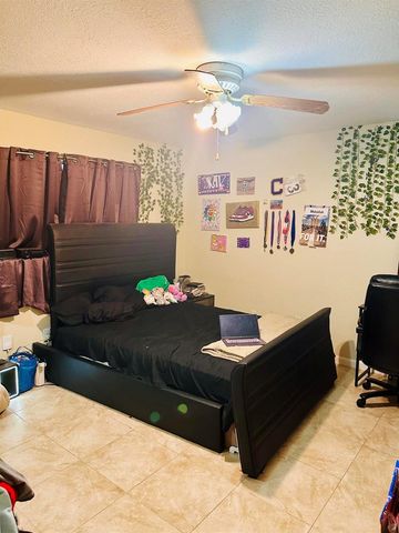 637 SE THORNHILL Drive, Port St. Lucie, FL 34983