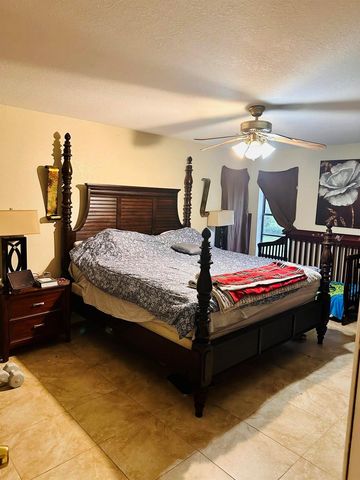 637 SE THORNHILL Drive, Port St. Lucie, FL 34983