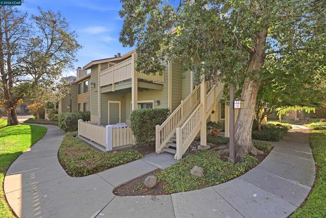 228 Lakeshore Court, Richmond, CA 94804