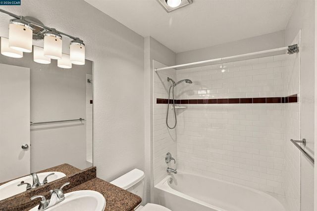 228 Lakeshore Court, Richmond, CA 94804