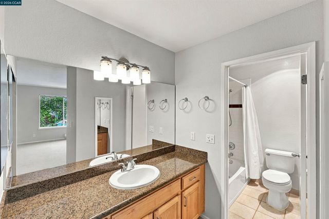 228 Lakeshore Court, Richmond, CA 94804