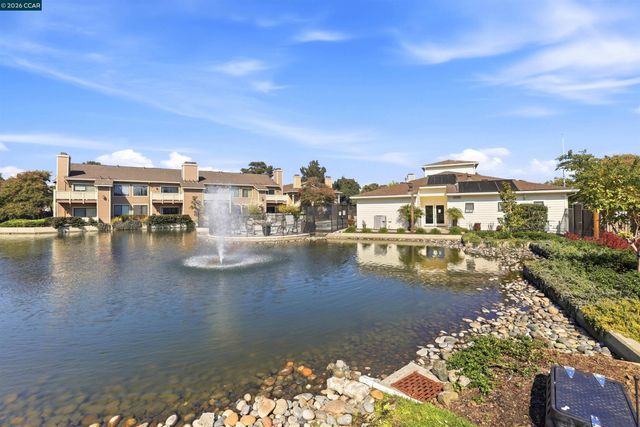 228 Lakeshore Court, Richmond, CA 94804