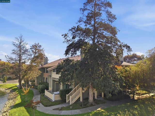 228 Lakeshore Court, Richmond, CA 94804