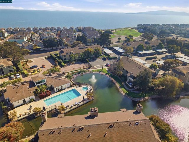 228 Lakeshore Court, Richmond, CA 94804