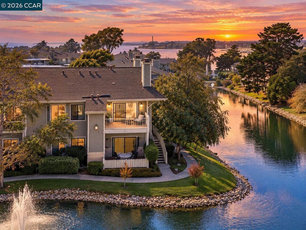 228 Lakeshore Court, Richmond, CA 94804