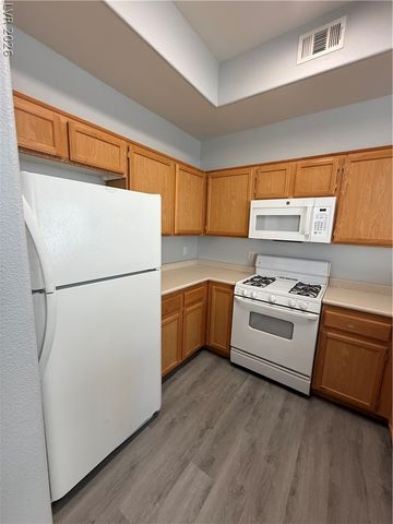 700 CARNEGIE Street 1711, Henderson, NV 89052