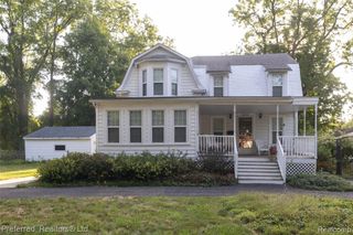 22824 Maple Avenue, Farmington, MI 48336