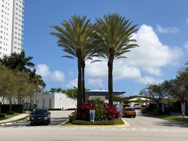 15051 Royal Oaks Lane 1603, North Miami, FL 33181