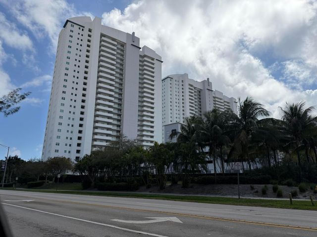 15051 Royal Oaks Lane 1603, North Miami, FL 33181