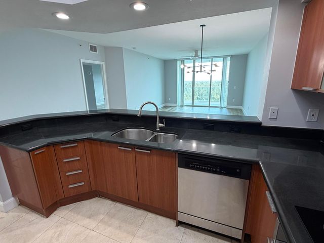 15051 Royal Oaks Lane 1603, North Miami, FL 33181