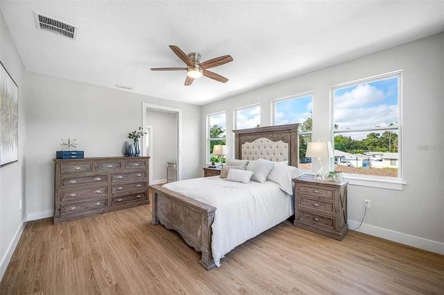 1516 59TH STREET N, St Petersburg, FL 33710