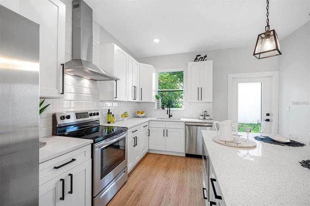 1516 59TH STREET N, St Petersburg, FL 33710