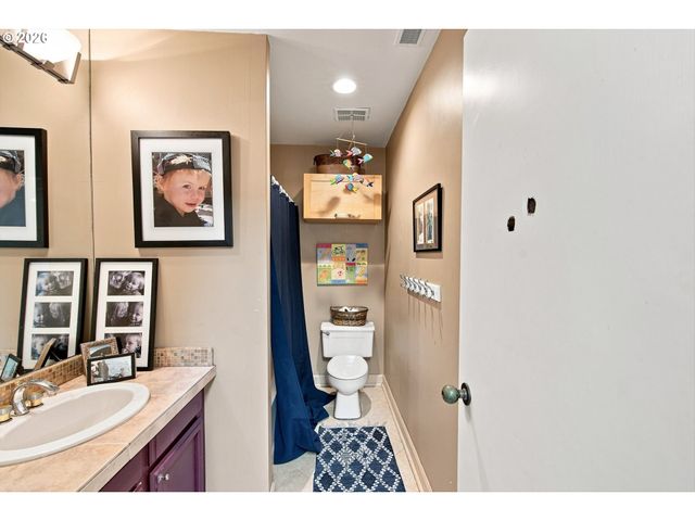 615 Se LINN St D, Portland, OR 97202