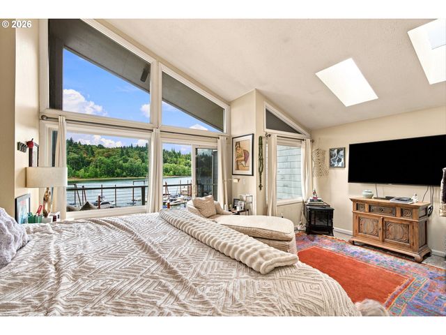615 Se LINN St D, Portland, OR 97202