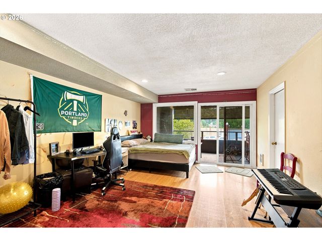 615 Se LINN St D, Portland, OR 97202