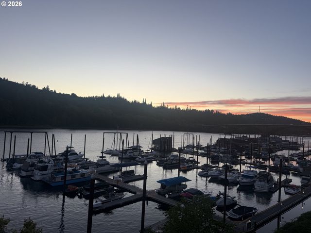 615 Se LINN St D, Portland, OR 97202