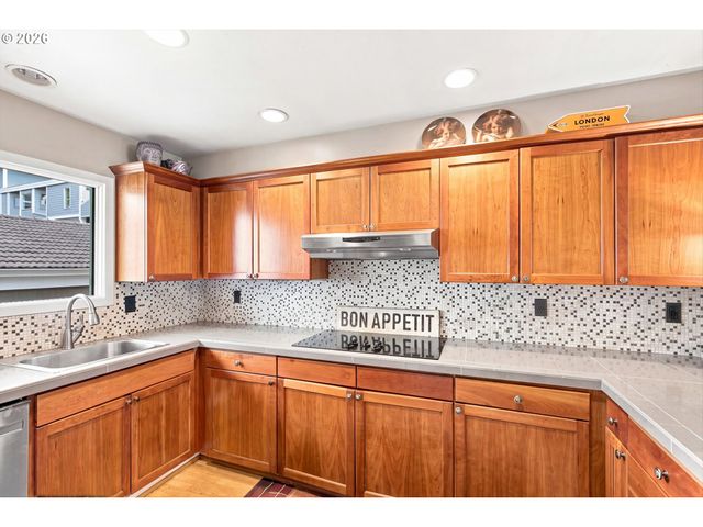 615 Se LINN St D, Portland, OR 97202