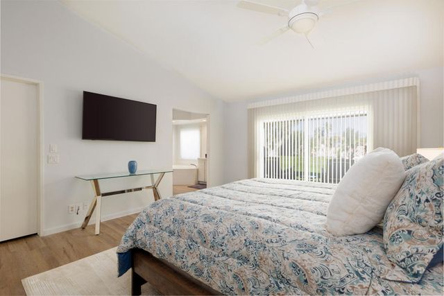 156 Falls Court, Palm Desert, CA 92211