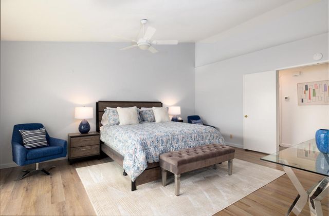 156 Falls Court, Palm Desert, CA 92211