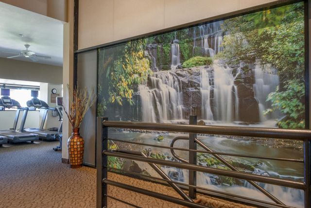 156 Falls Court, Palm Desert, CA 92211