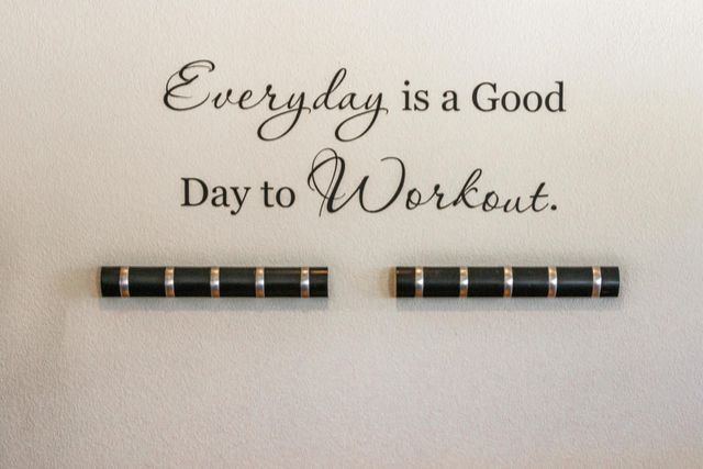 156 Falls Court, Palm Desert, CA 92211