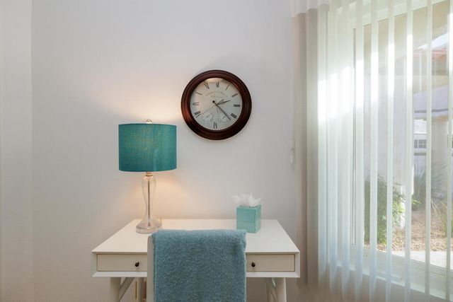 156 Falls Court, Palm Desert, CA 92211