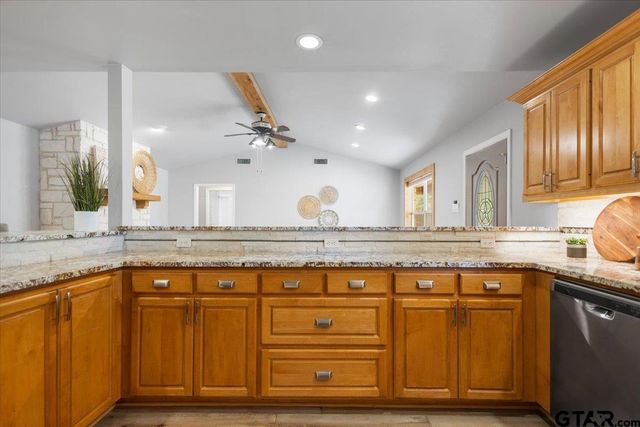 16736 County Road 4199, Lindale, TX 75771