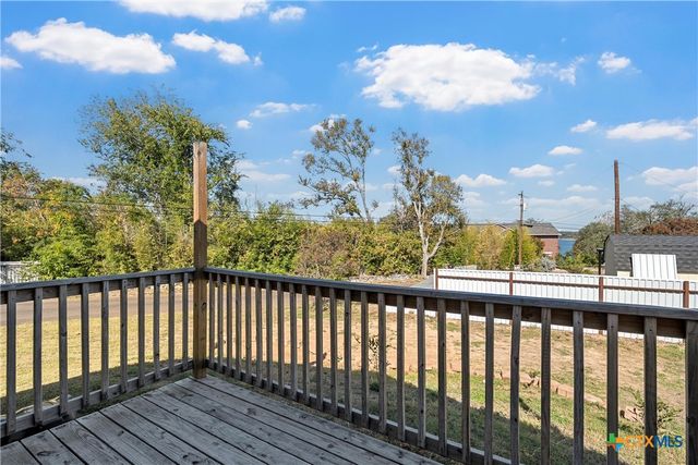 5307 E Lakeshore Drive, Belton, TX 76513