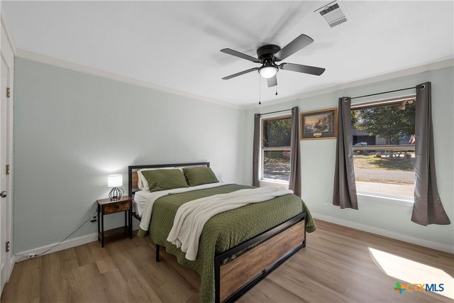 5307 E Lakeshore Drive, Belton, TX 76513