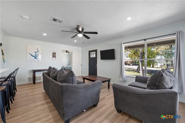 5307 E Lakeshore Drive, Belton, TX 76513