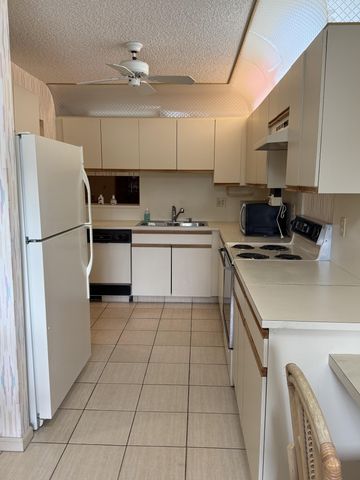 10107 Mangrove Drive, Boynton Beach, FL 33437