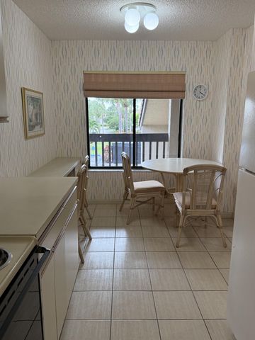 10107 Mangrove Drive, Boynton Beach, FL 33437