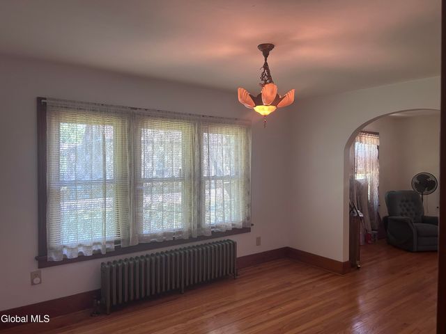 1111 Fort Hunter Road, Rotterdam, NY 12303