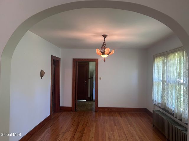 1111 Fort Hunter Road, Rotterdam, NY 12303