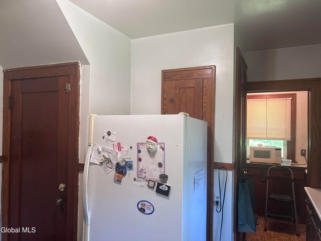 1111 Fort Hunter Road, Rotterdam, NY 12303
