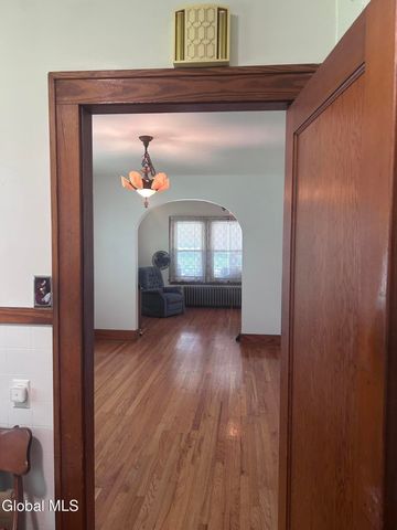 1111 Fort Hunter Road, Rotterdam, NY 12303