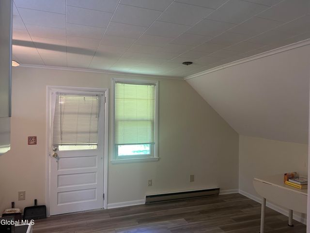 1111 Fort Hunter Road, Rotterdam, NY 12303