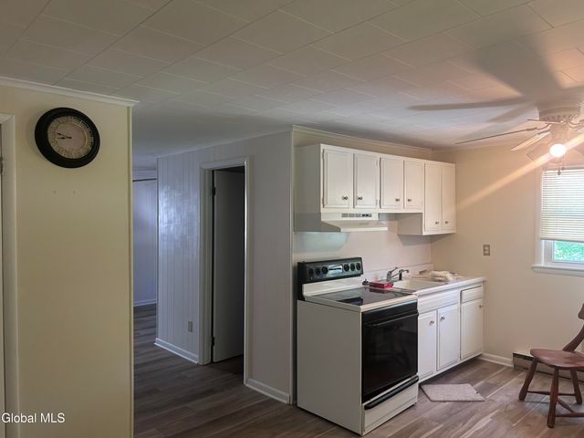 1111 Fort Hunter Road, Rotterdam, NY 12303