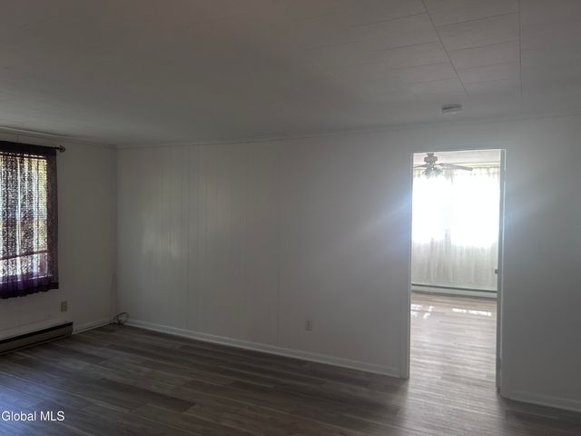 1111 Fort Hunter Road, Rotterdam, NY 12303